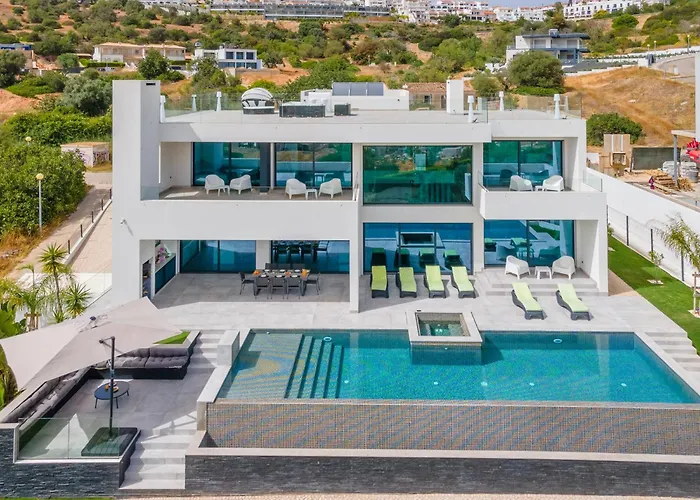 Amendoeiras By Hellovacations Vila *