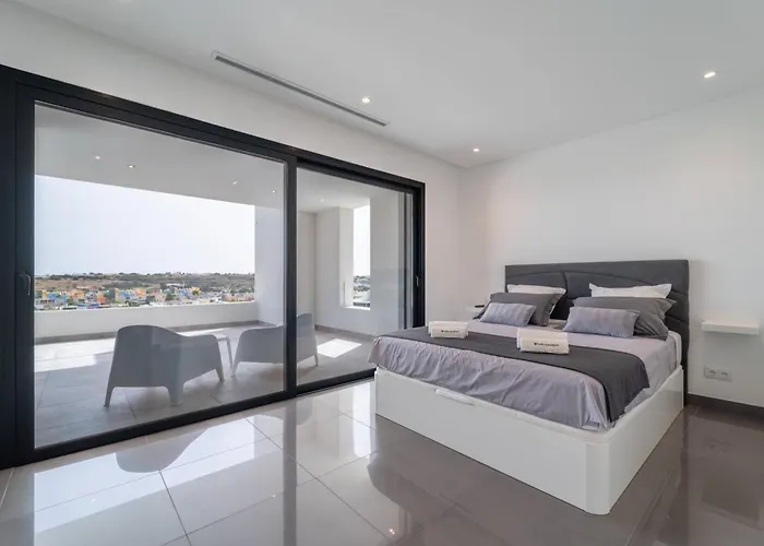 Vila Amendoeiras By Hellovacations