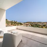 Amendoeiras By Hellovacations
