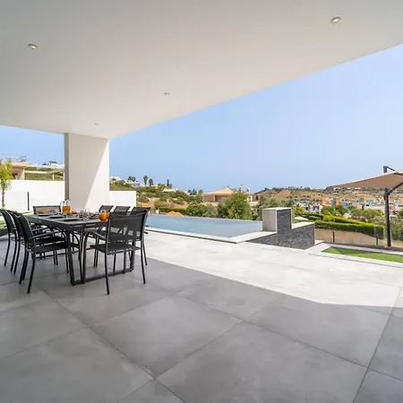 Amendoeiras By Hellovacations Вілла