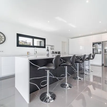 فيلة Amendoeiras By Hellovacations البوفيرا