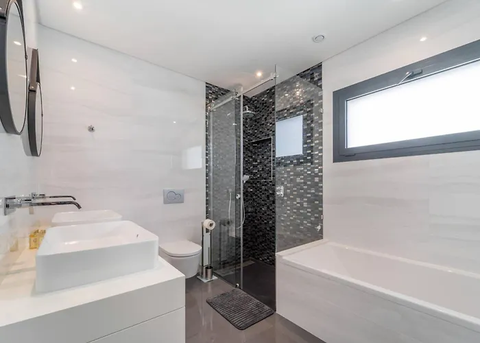 Villa Amendoeiras By Hellovacations